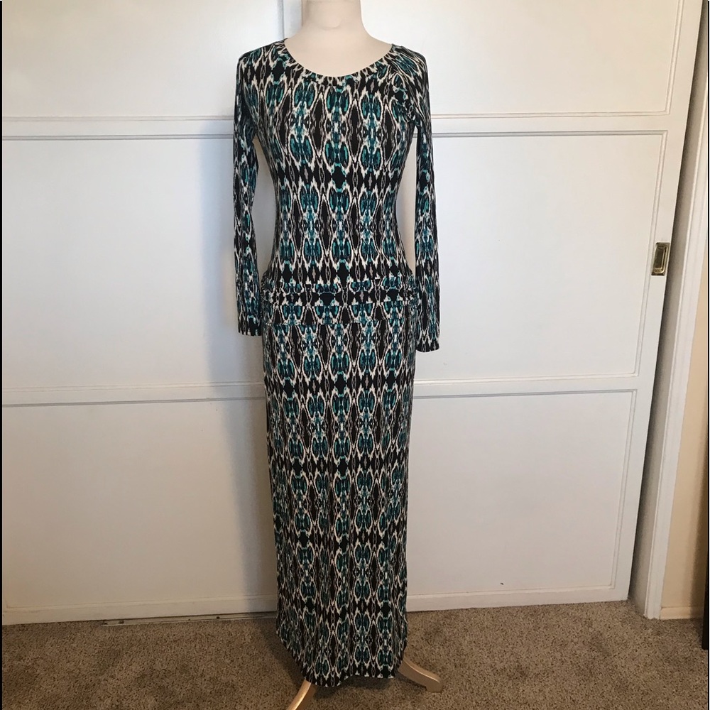 New VeronicaM dress in size Small